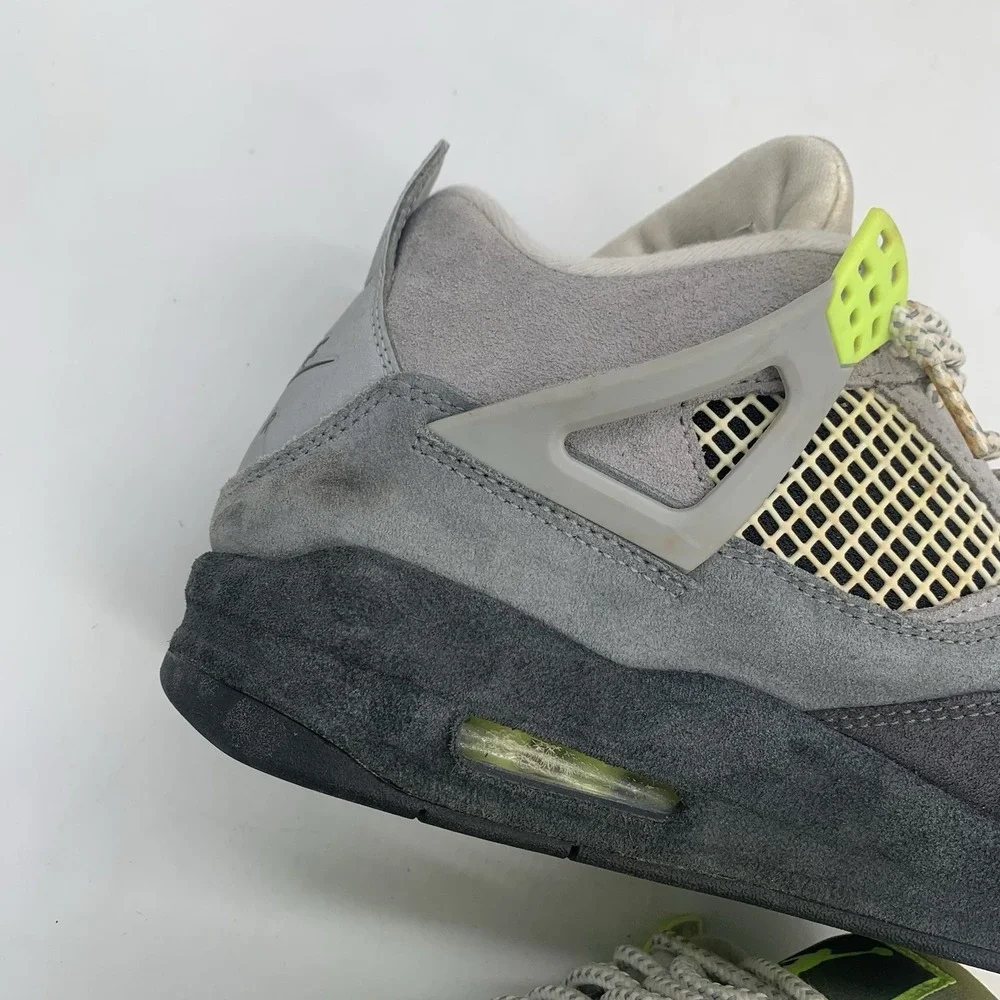 Jordan 4 Retro SE Mid Neon 95 Mens 8 Used Jordan 4 NEON Flaws Suede No Creases